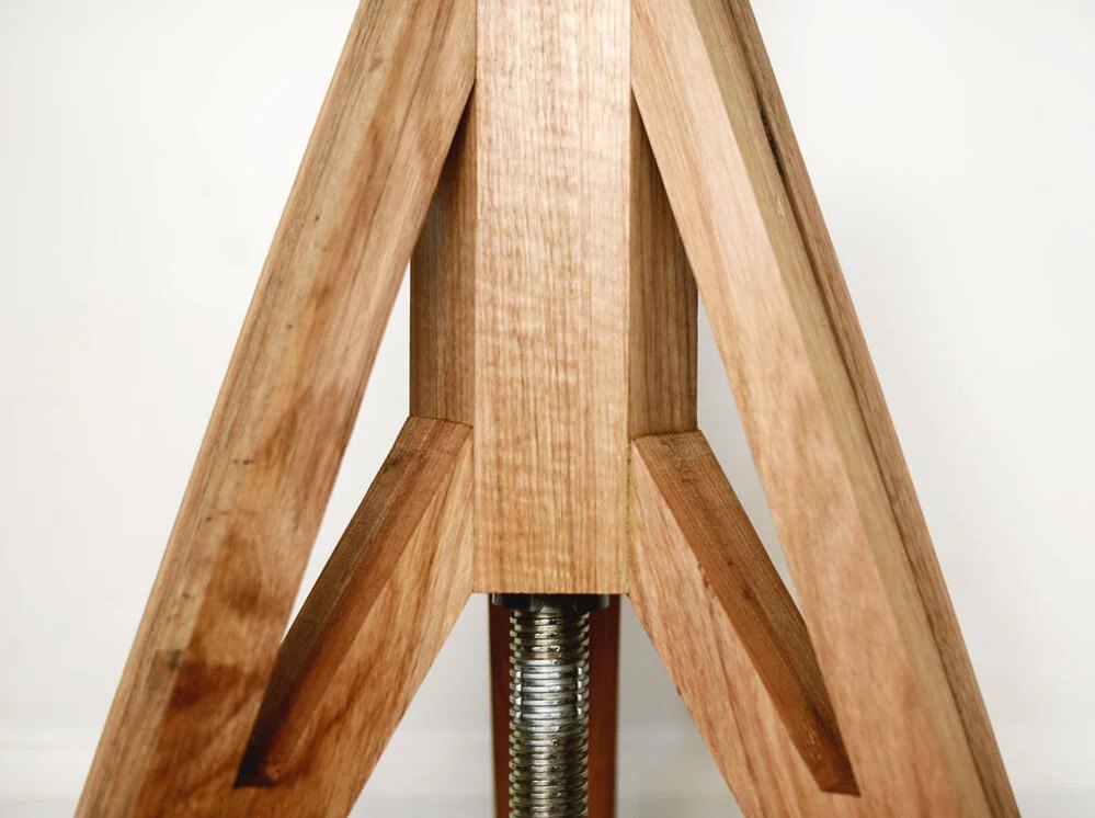 Continuous grain legs
