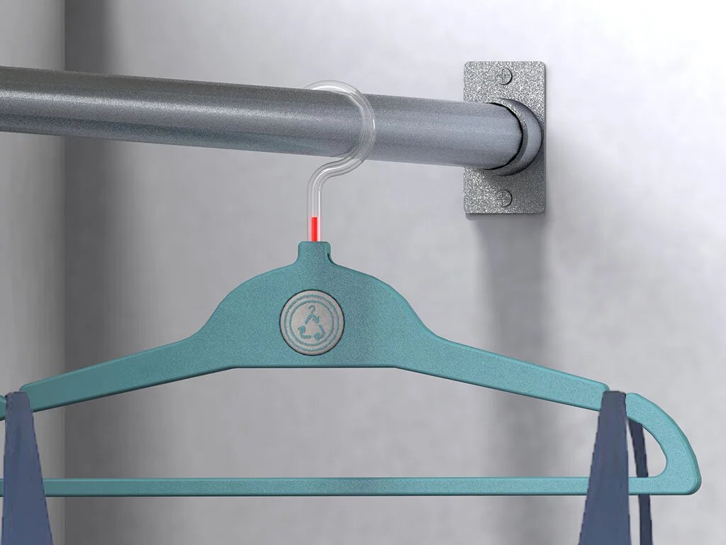 Hanger in use
