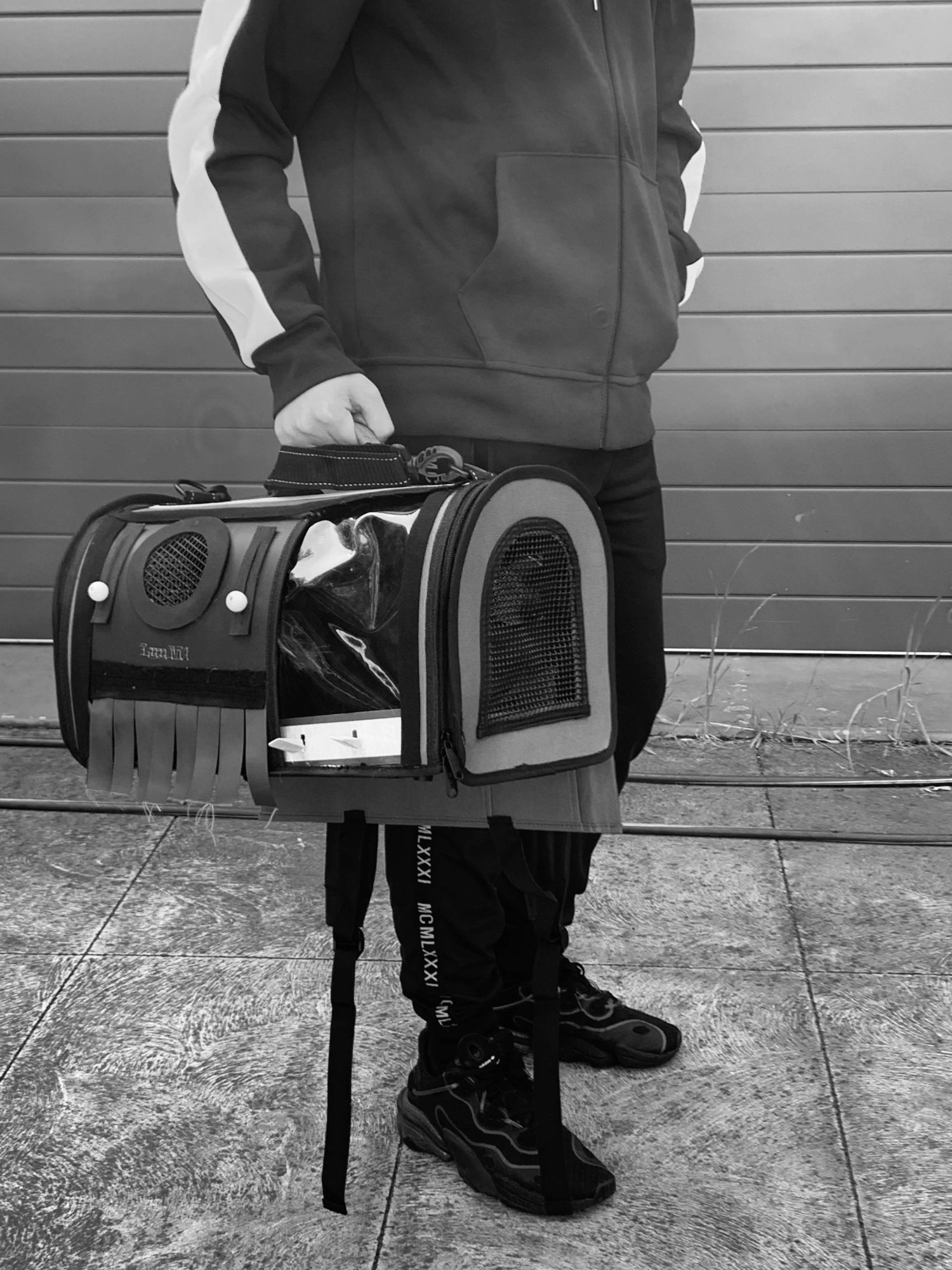 It is user friendly and both genders will wear it comfortably