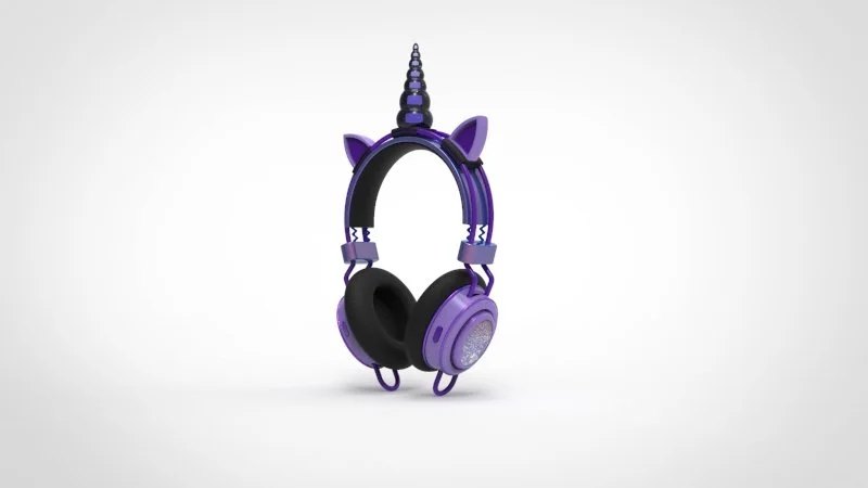 ‘Magical’ themed headbands, designed with ‘snow-globe’ ear cups, where designed to glitter with movement, making the earmuffs almost interactive and inspiring the ‘magic.’