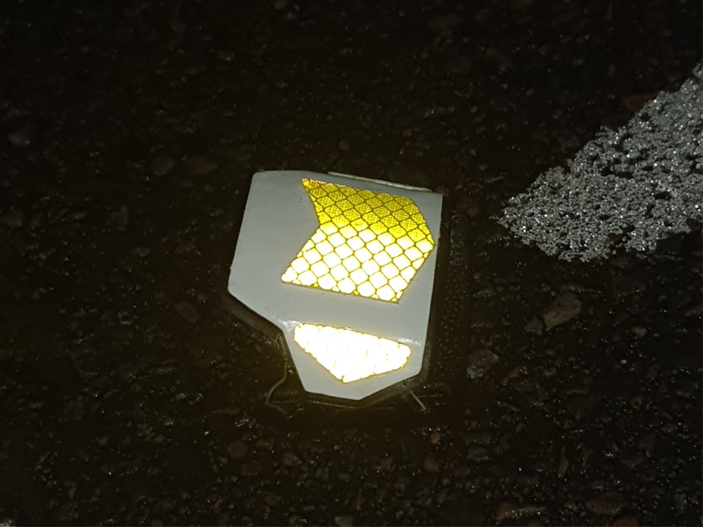Reflectors angled to allow the cyclist the greatest visibility.