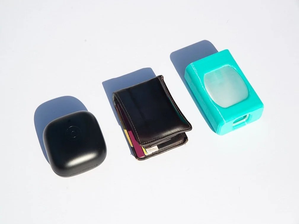 Comparison between the Inhalo and other commonly carried everyday items.