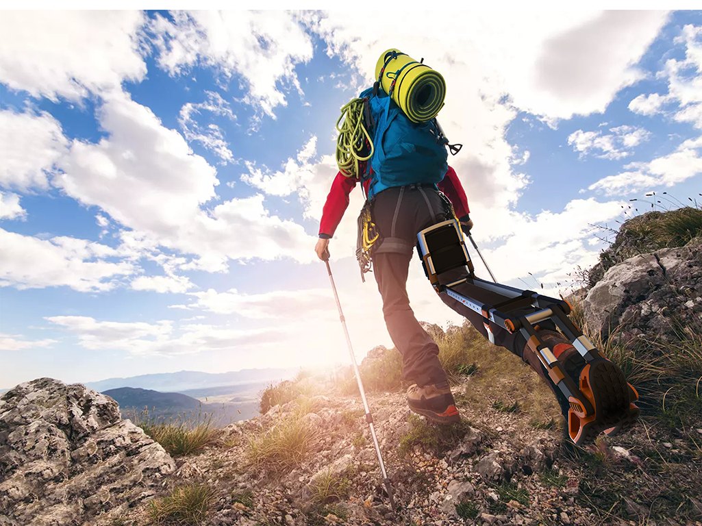 Incontext shot of an injured user utilising the device to continue hiking while suffering from a lower leg injury.