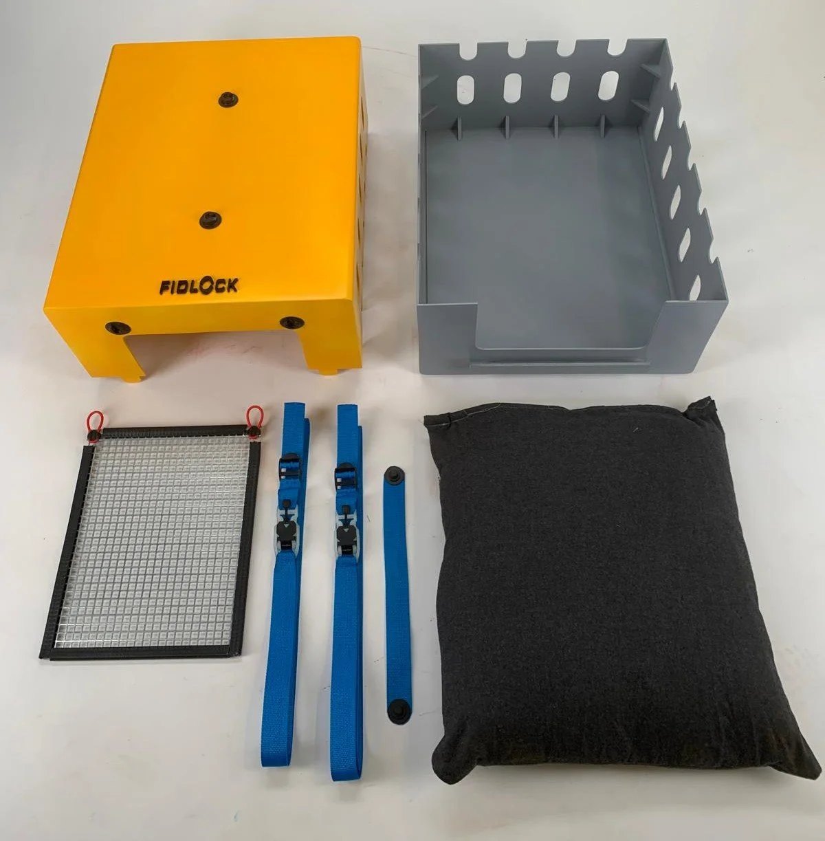 Disassembly of Pet Carrier