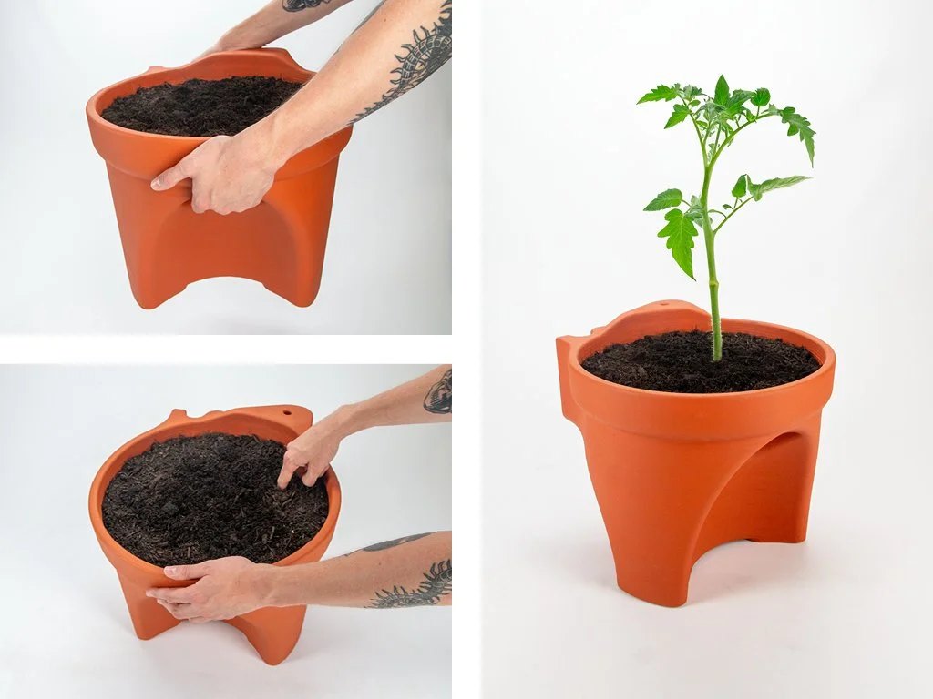The planters and reservoir are designed to be slip cast out of locally sourced terracotta using minimal moulding parts for simplified and localised manufacturing